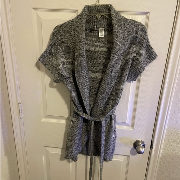 BKE Shortsleeved Cardigan - Picture 1 of 4